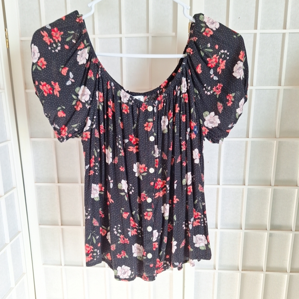 HOLLISTER Summer Top Shirt Black Coral Floral Button Front size M
